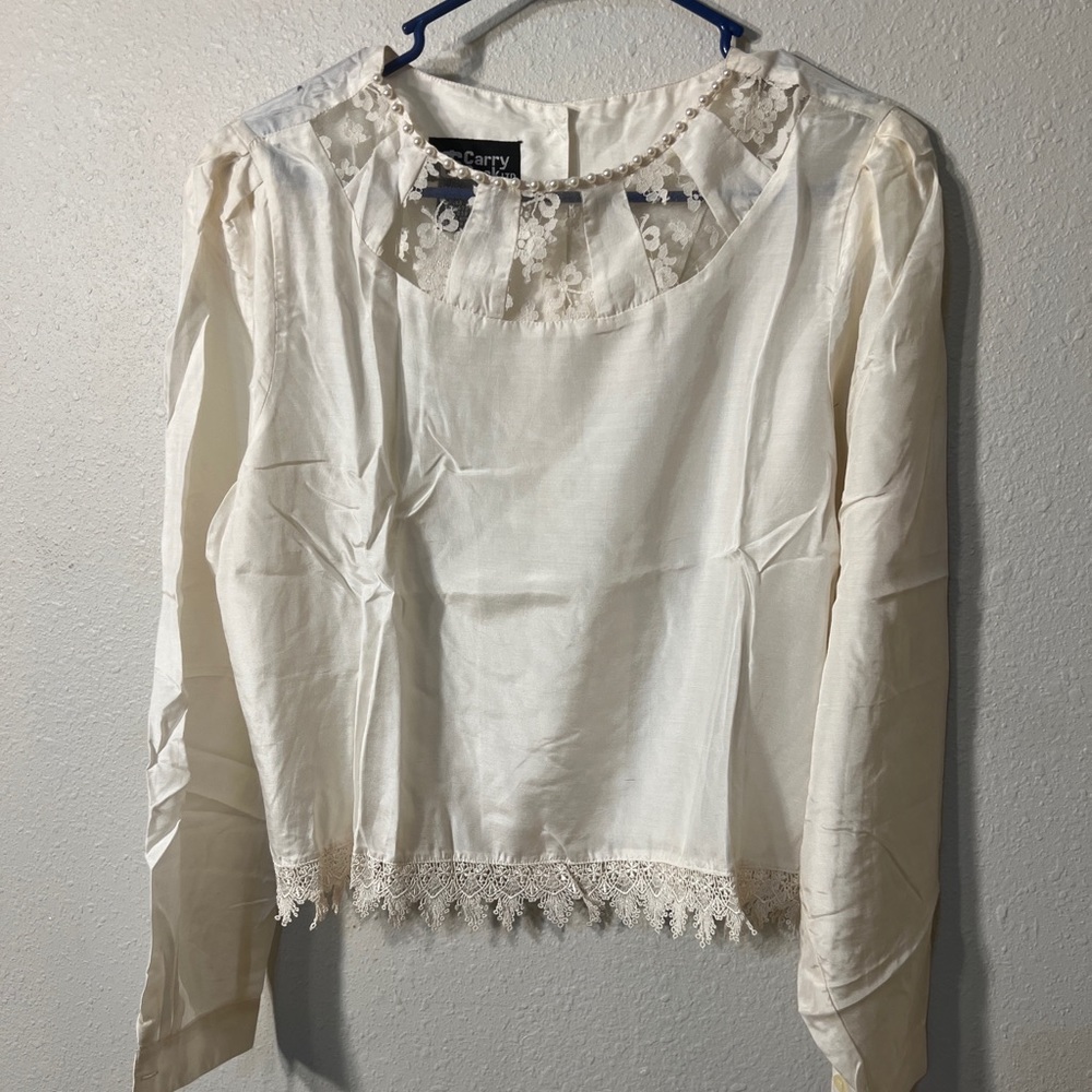 Vintage Carry Back Ltd 100% Silk Blouse with Lace Front & Button Back Size 13/14